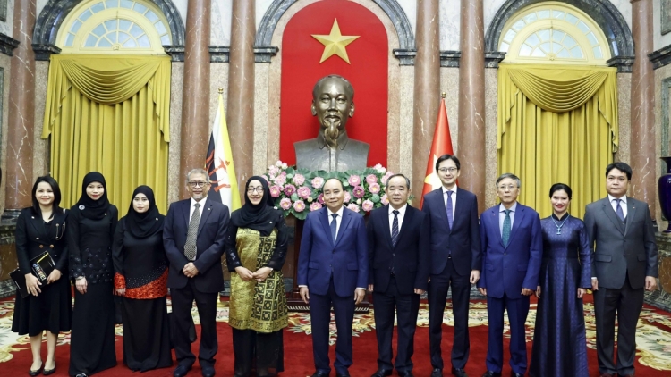 Kơdră teh đak Nguyễn Xuân Phúc phĭn rup hăm dôm Kơdră tang măt