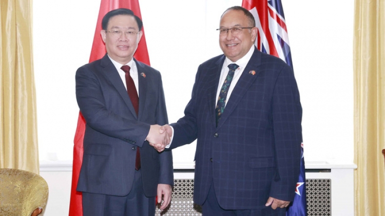 Khua git gai pơ ala mơnuih ƀon sang dêh čar Việt Nam hăng New Zealand jơnum bơkơtuai 