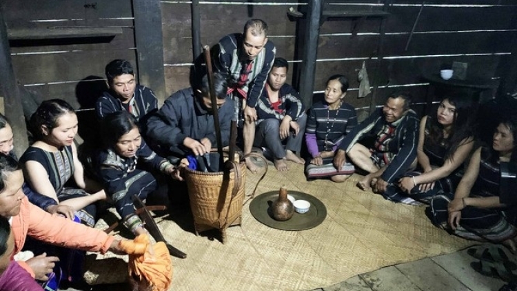 KHÔI ‘NHĂK PƠTRUH ŎNG KƠ BƠNGAI K’HO