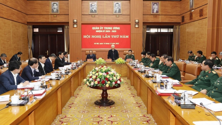 Tổng Ƀí thư ồng Nguyễn Phú Trọng đơng lam pơrjum Quân ủy Dà lơgar dơ̆ 5, tơngai lơh broă bơh nam 2020-2025