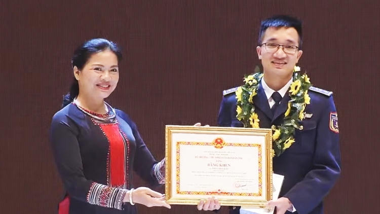 Haanh deh học sinh, sinh viên, ta đhâm c’mor manuyh acoon coh ta béch, tr’haanh c’moo 2022