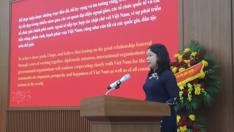 Phó Củ tịc lơgar mò Võ Thị Ánh Xuân tìp măt mpồl cribơyai broă mờ lơgar ndai, ală mpồl dunia 