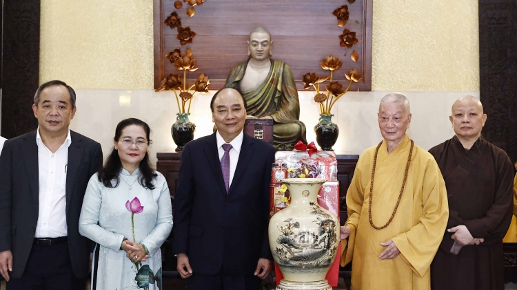 Pôa Nguyễn Xuân Phúc, kăn xiâm hnê ngăn tơnêi têa, rơkâu Têt Ƀok  pơkuâ tơdroăng khôp Phop Việt Nam