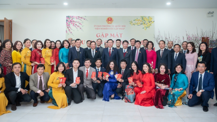 Củ tịc Quôk hội ồng Vương Đình Huệ còp, nting bơr sa tềp Viện kơlôi sơnơng lơh adat boh lam