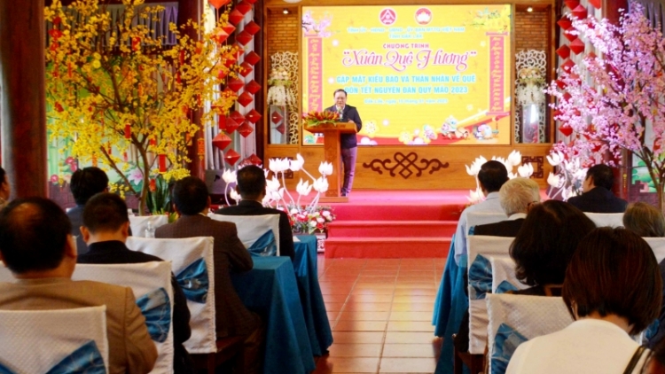 Dak Lak: Tơƀâp kon pơlei oei xa tơ̆ tĕh đak đe păng ‘nhŏng ŏh đe sư vih tơ̆ pơlei xa Têt Quý Mão 2023 