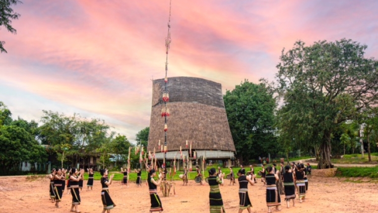 Tơdrong hơri brông năr Pêng, ‘năr 11-01-2023