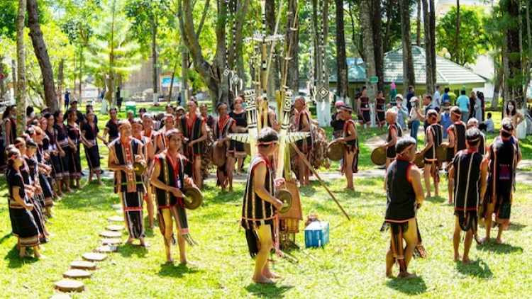 Mĕ krao koă bă krao ưh