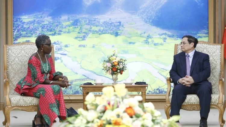 Thủ tướng Phạm Minh Chính sơng Phŏ Kơdră chĕp kơ̆l Anih vei lăng jên hu apŭng plenh tĕh