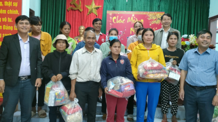 Pr’ăt tr’mông t’mêê âng đha nuôr zr’lụ đhăm ăt t’mêê zr’lụ da ding ca coong Quảng Nam