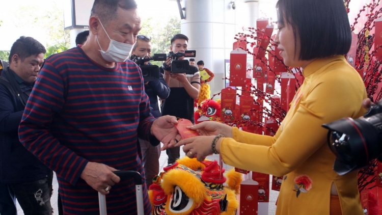 Đà Nẵng: Vêy pa zêng 768 g’lúh bhuông păr lâng lấh 98.000 ta mooi ooy g’lúh Tết Quý Mão 2023