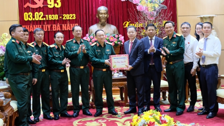 Bộ tư lệnh Quân khu 5 hơnh déh Tết Thành uỷ Đà Nẵng