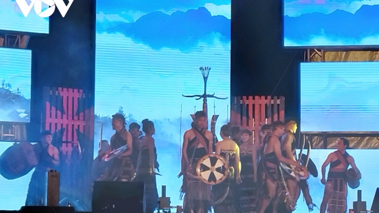 Tợơp bhrợ apêê t’ngay văn hóa Tây Giang 2022