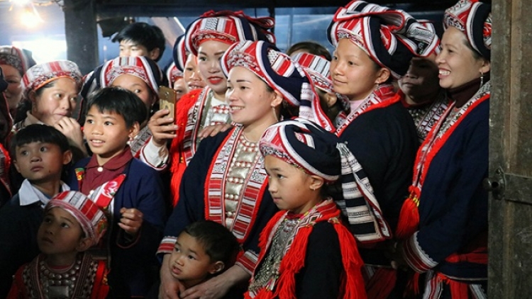 Lầy tzình phát sinh ìu miền vả thứ 3 hoi 10/1/2023