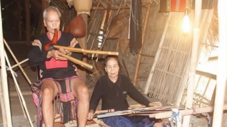 NĂU MPRĬNG – RSANG RNGLAY VĂN HÓA SĂK NTƠR BAH NUĬH RĐE