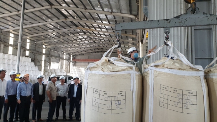 Hngêi kơmăi Alumin Tân Rai châ pêi lo liăn lối 3.500 rơtal liăn