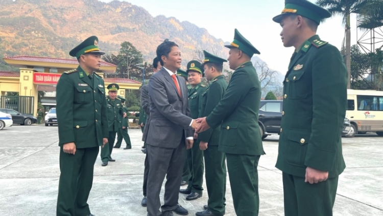 Kruanh Ban Kinh tế Trung ương Trần Tuấn Anh khâl, mbah rhơn tết ta n'gor Hà Giang