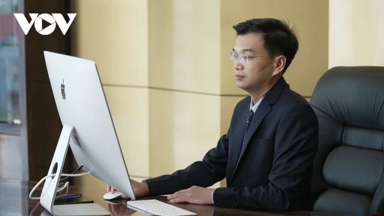 Manuyh pa dưr cr’noọ xa nay tơớp bhrợ cha