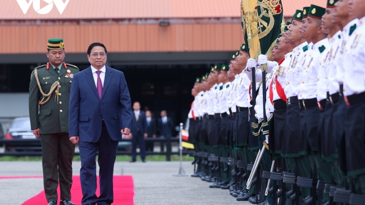 Dơ̆ wă Thủ tướng ồng Phạm Minh Chính mờ pơ ùr lòt còp ngan ngồn lơgar Brunei