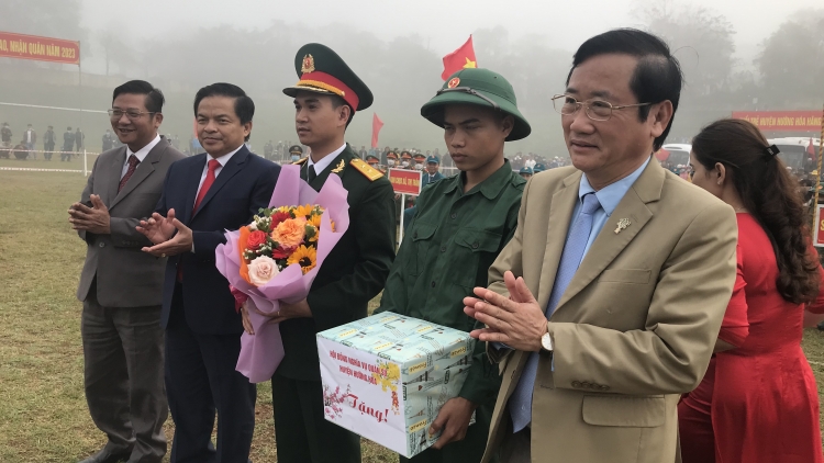 131 cha năc đha đhâm ma nuyh Vân Kiều, Pa Kô chr’hoong Hướng Hóa lướt bộ đội