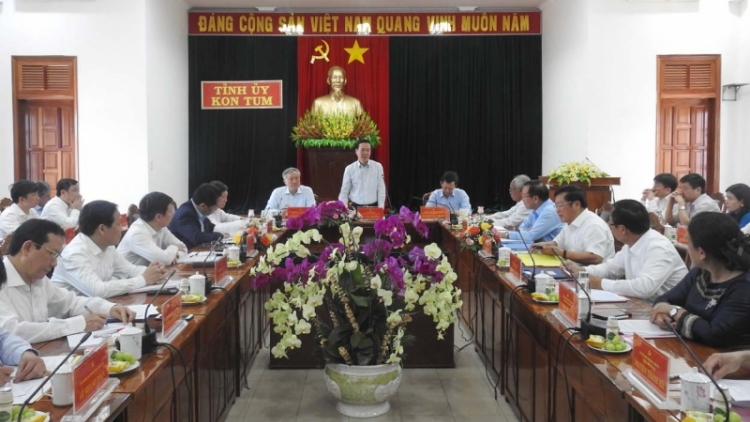 Duh broă sùm Ƀan Ƀí thư Đảng Dà lơgar ồng Võ Văn Thưởng lơh broă mờ Mpồl duh broă sùm Tỉñ ủy Kon Tum 