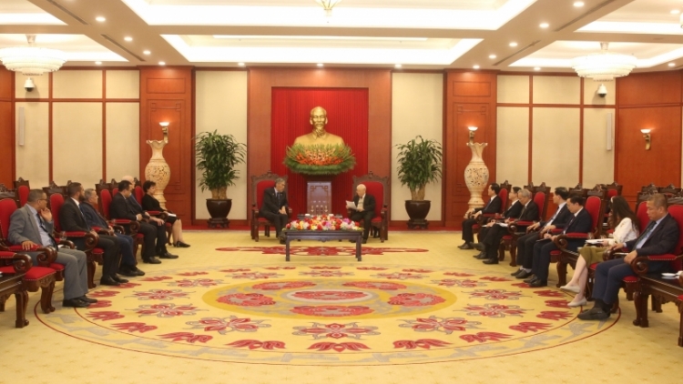 Khua gĭt gai Đảng Nguyễn Phú Trọng tŭ drông êpul bi ala gưl dlông mơ̆ng Dominica 