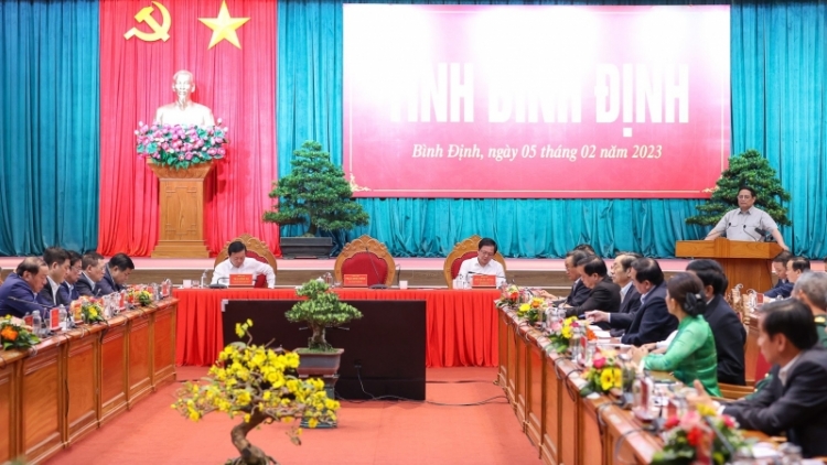 Thủ tướng Phạm Minh Chính bơ̆ jang hăm kơdră chĕp kơ̆l dêh char Bình Định 