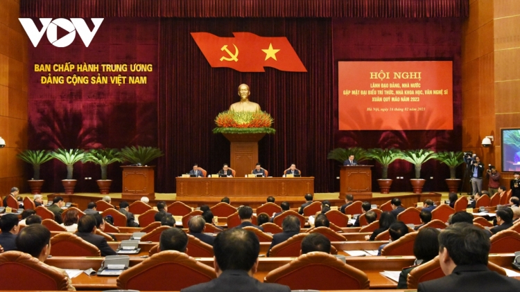 Bh’cộ Đảng, Nhà nước tr’lưm lâng apêê đại biểu trí thức, đông khoa học, văn nghệ sĩ ha pruốt Quý Mão c’moo 2023