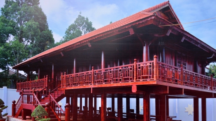 Leh pro klêi Hngêi tiô túa ton nah dêi Khu kăn Đảng kong pơlê Dak Lak ƀă Hngêi trá xŏn mơngế Rơđế  