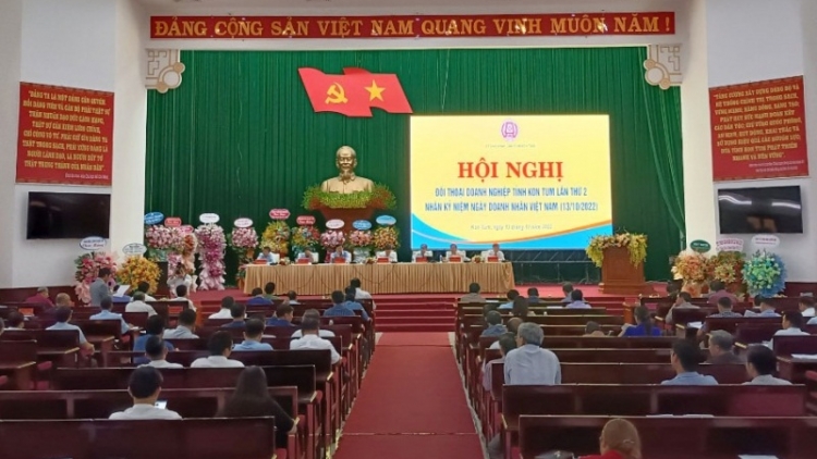 Kon Tum: Đei ƀôh hơ iă lơ̆m hơvơn tơmơ̆t jên jang đơ̆ng rŏng 2 sơnăm jang kiơ̆ Tơdrong tơchơ̆t Pơm lêh hop akŏm mă XVI Hơnih Đảng dêh char