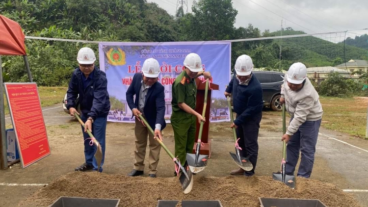 Tơợp bhrợ đong pa bhrợ tr’nơợp ha Công an chr’val tr’nơợp đhị chr’hoong Nam Giang