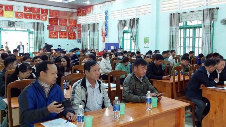 Nam Giang đoọng 67 cha nắc tước pa bhrợ đhị apêê Nông trường THAIGRICO Lào