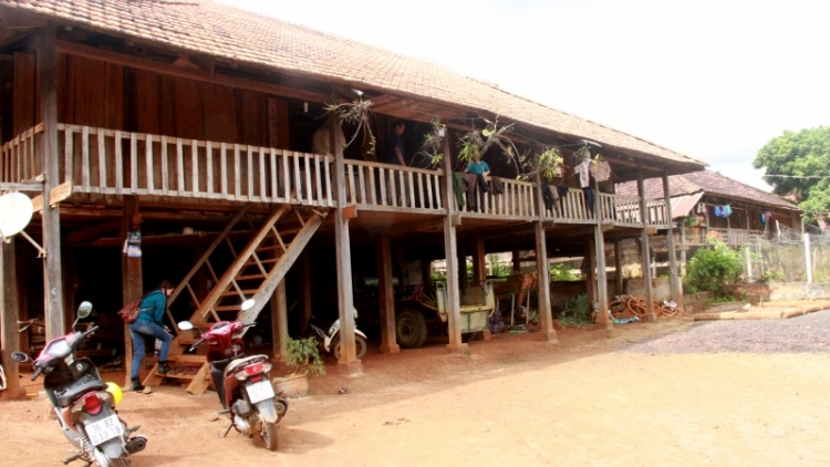 Ƀon ơm yau rnoi Nùng An tâm nkuăl yôk prêh