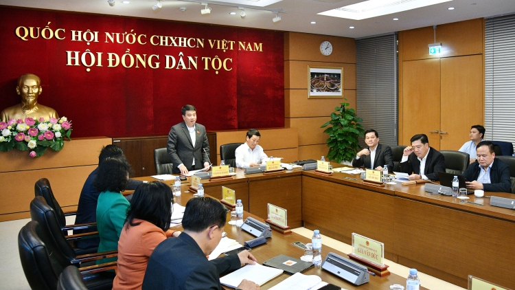 Năc bhrợ pa dưr dự án Luật Dân tộc