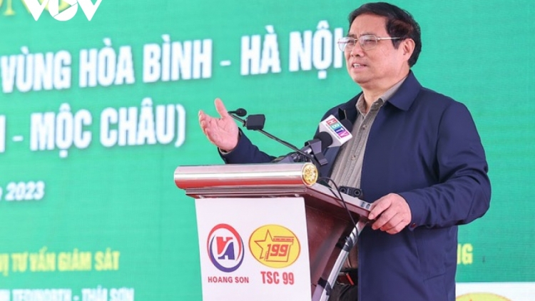 Thủ tướng tus bal Dơ̆ sơn đờm lam lơh gùng tơrbŏ bal tiah Hòa Bình- Hà Nội mờ gùng rơndeh ntoat rat Sơn La