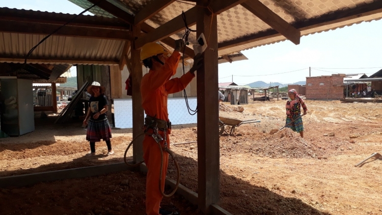 PC Đắk Lắk tơgŭm kon pơlei oei ‘nao lĕch veh đơ̆ng tơdrong jang pơnơ̆t đak Krông Pach thượng