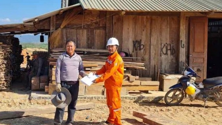 PC Dak Lak ntop kơl ƀon lan ntrơn du ntŭk  gŭ mhe ƀư dak bât Krông Pach thượng