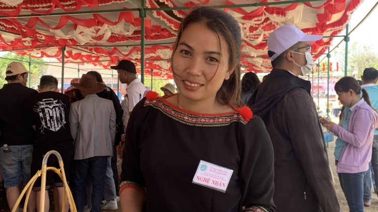 Biăp pài ƀòk tơngời bơh kòn cau M’nông tàm Buôn Đôn dê