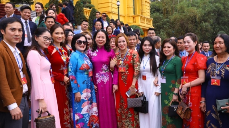 Kơ-iăng khua mir sir yă Võ Thị Ánh Xuân bưp khua mua pơ ala anom bơwih ƀong anet hăng găp ƀrô Việt Nam