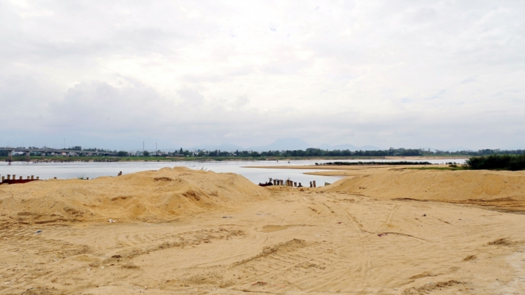 Quảng Nam: Pay pa chô bha ar đoọng bhrợ têng, căh đoọng bhrợ khoáng sản lâng pazêng doanh nghiệp ta luôn bhrợ lất