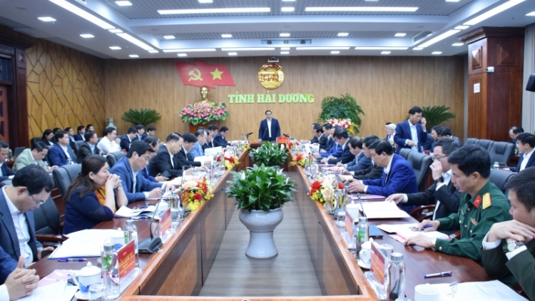 Khua dêh čar ơi Phạm Minh Chính ngă bruă hăng khua mua tơring čar Hải Dương