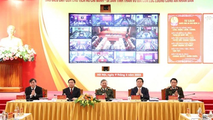 Hội thảo khoa học k’tiêc k’ruung “Cha pắt râu xa nay p’too pa choom âng Chủ tịch Hồ Chí Minh- Kir ooy cr’noọ xa nay chr’năp pa bhlâng âng apêê Công an Nhân dân”