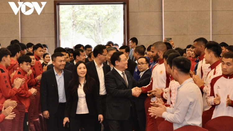 Chủ tịch Quốc hội Vương Đình Huệ lưm, bhrợ bhiệc đhị Hưng Yên