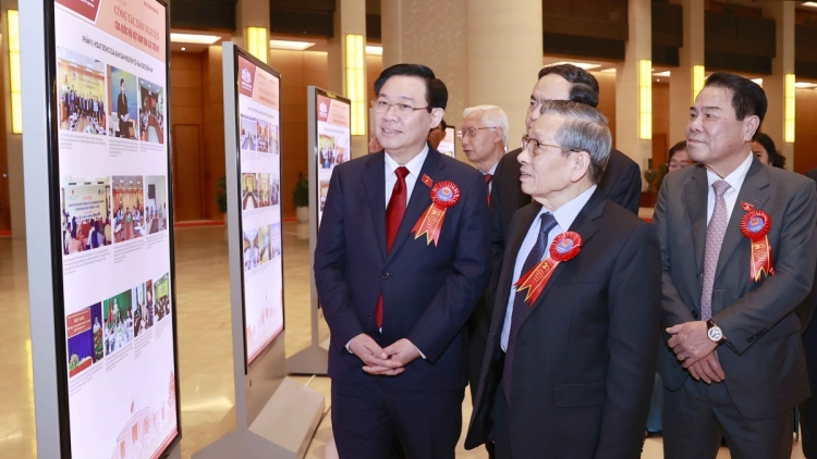 Bh’rợ dân nguyện bơơn đhanuôr prang k’tiếc k’ruung ting hơnh déh, tin đươi