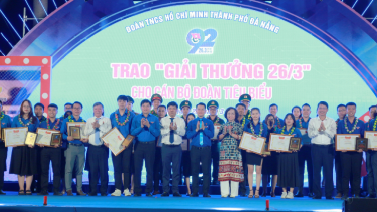 Đà Nẵng: 52 cán bộ Đoàn Đha dhâm c’mâr tr’haanh bơơn đơp ch’ner 26/3