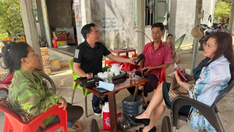 Đak Lăk: Hơmet pơ ‘lơ̆ng đak ‘mê̆ ‘mach đơ̆ng rong nhŭng