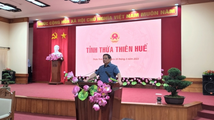 Thủ tướng Cíñ phủ ồng Phạm Minh Chính lơh broă tàm càr Thừa Thiên - Huế 