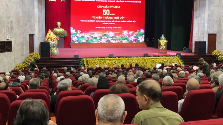 Nkah ndray 50 năm lơh dơi plơ̆ sĭt bah ăp tahen cách mạng geh phŭng rlăng nhŭp nkông krŭng