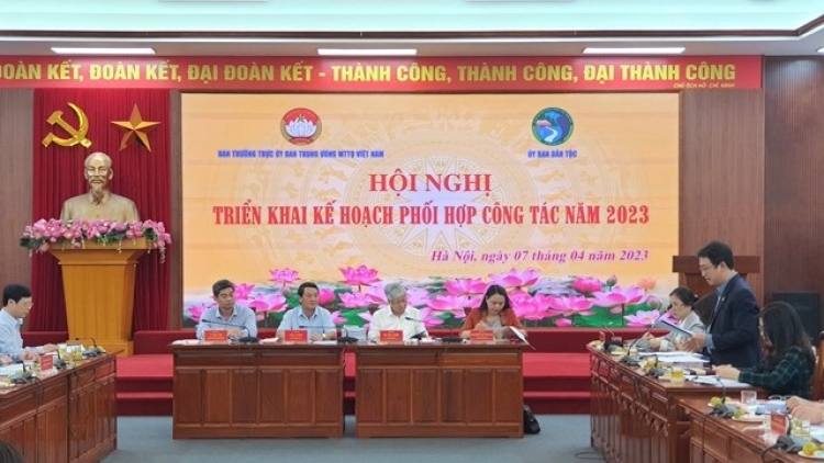 Hop akŏm tơlĕch jang trong vă jang hơdoi bơ̆ jang ƀar păh BHơnih jang MTTQ VN hăm Hơnih bơ̆ jang vei lăng kon kông