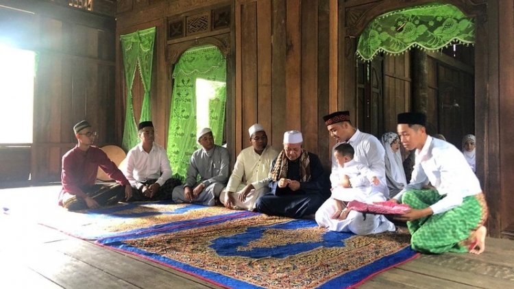 ADAT CAKAK MBUK SAONG CAIK ANGAN KA ANEK DI URANG CAM ISLAM AN GIANG