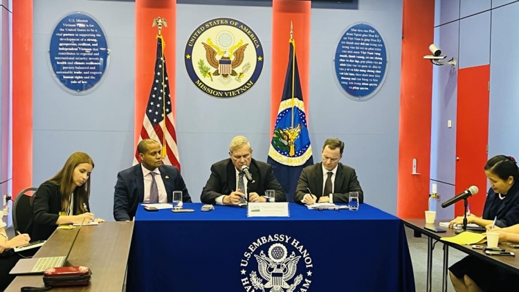 Việt Nam - Mi lŏ hgŭm hlăm bruă lŏ hma thâo mĭn lehanăn kjăp